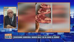 L'ossessione carnivora: mangio solo 1 kg di carne al giorno