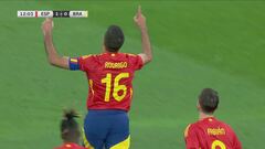 Rodri batte Bento dal dischetto (Spagna-Brasile 1-0)