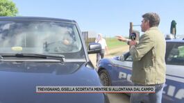 Trevignano, Gisella scortata mentre si allontana dal campo thumbnail