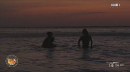 Un bagno al tramonto per le donne di Playa Coco thumbnail