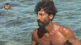 Un rilassante bagno in mare per Samuel thumbnail