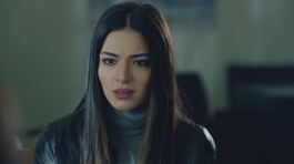 Zeynep chiede spiegazioni ad Asu thumbnail