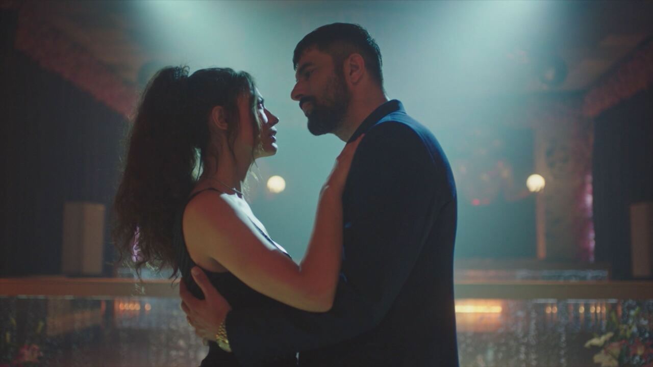 Io sono Farah, replica puntate serali del 5 gennaio in streaming | Video Mediaset