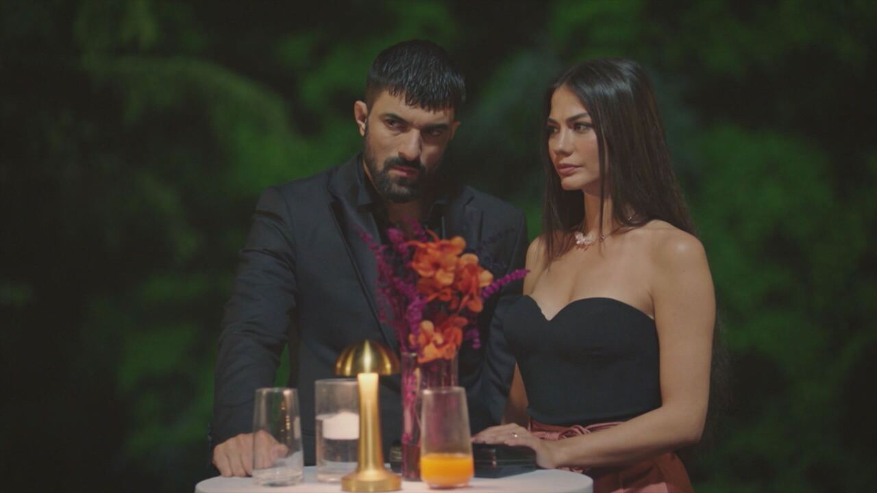 Io sono Farah, replica puntate serali del 13 gennaio in streaming | Video Mediaset