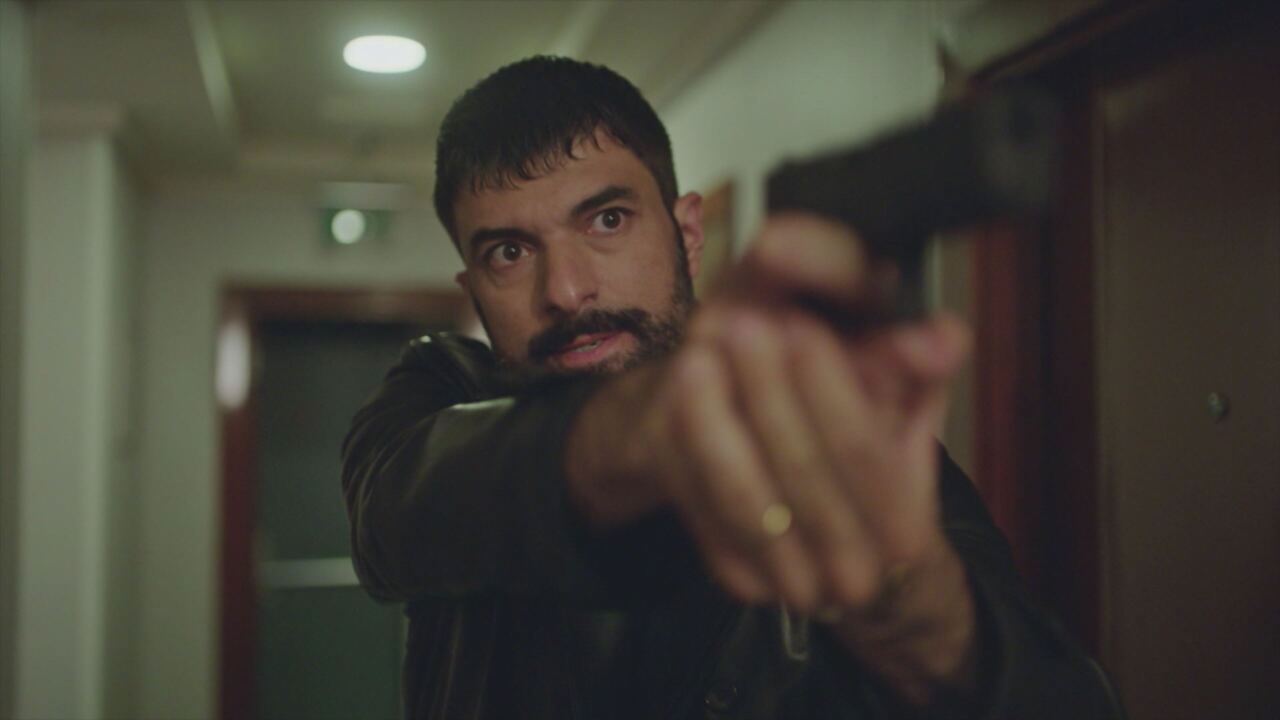 Io sono Farah, replica puntate serali del 13 gennaio in streaming | Video Mediaset