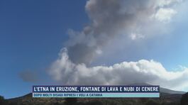 L'Etna in eruzione, fontane di lava e nubi di cenere thumbnail