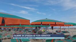 Fulmine in spiaggia ad Alba Adriatica thumbnail