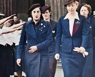 Naziste Le Donne Che Aiutarono Hitler