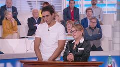 Martedì 12 novembre, Canale 5