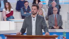 Giovedì 17 aprile, Canale 5