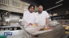 Max Angioni e il lavoro da ristoratore