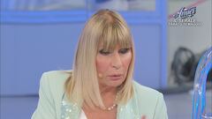 Gemma: ''Arcangelo, stasera con chi esci?''