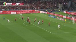 7' | Ferguson tenta la rete dalla distanza thumbnail