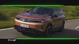 A bordo di Opel Grandland thumbnail