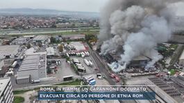Roma, in fiamme un capannone occupato thumbnail