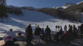 Neve in montagna, caldo sulle spiagge del sud thumbnail