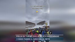 Folla di turisti sulla neve a Roccaraso thumbnail