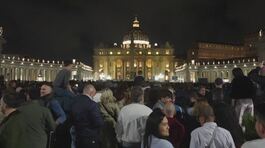 Morte di Papa Francesco, la salma nella Basilica di San Pietro thumbnail