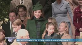 Kate Middleton radiosa, tutta la famiglia alla Messa di Natale thumbnail