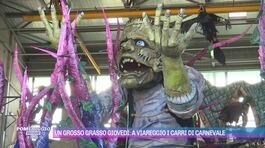 Un grosso grasso giovedì: a Viareggio i carri di carnevale thumbnail