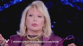 Amanda Lear e il ricordo di Alain Delon thumbnail