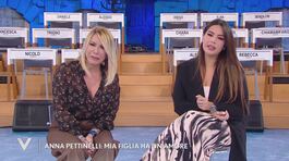 Anna Pettinelli: "Mia figlia ha un amore" thumbnail