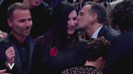 Laura Pausini saluta i fan a Verissimo thumbnail