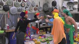 Diamo inizio alla festa con un bel brindisi ai tuguriati thumbnail
