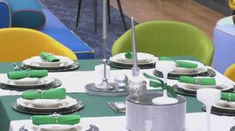 Gli inquilini apparecchiano la tavola per l'Epifania thumbnail