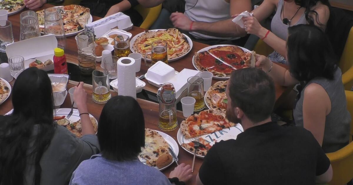 Una cena alternativa: pizza e birra per tutti!