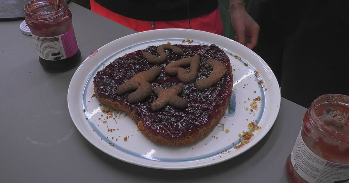 Federico Chimirri prepara una torta per Lorenzo Spolverato e Shaila Gatta