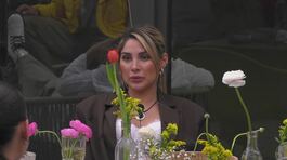 Chiara Cainelli, Zeudi Di Palma e le relazioni con gli altri inquilini thumbnail