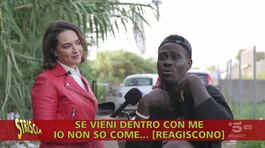 La Rustica, lo spaccio ha solo cambiato indirizzo: Rajae accolta da lanci di sassi e oggetti thumbnail