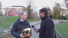 Questa sera a Striscia la notizia Valerio Staffelli consegna il Tapiro d'oro a Davide Casaleggio, figlio del cofondatore del Movimento 5 Stelle Gianroberto Casaleggio