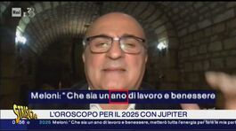 Meloni augura un buon "ano" di lavoro a tutti, mentre al Vaticano cantano Disco… inferno! thumbnail