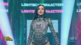 "Lights Camera Action": l'ipnotico stacchetto della Velina Beatrice thumbnail