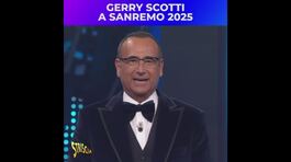 Gerry Scotti stupisce tutti: salendo sul palco di Sanremo o precipitando sul bancone di Striscia! thumbnail