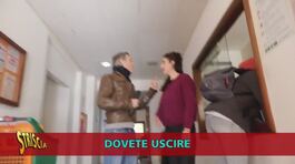 Jimmy Ghione indaga sul centro accoglienza che butta il cibo nella spazzatura thumbnail