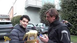 Tony Effe riceve il Tapiro d'oro dopo le critiche di Valerio Scanu sulle sue doti canore thumbnail