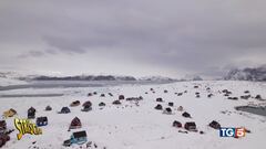 La Groenlandia fa il giro del mondo e passa dall'Artico all'Antartico