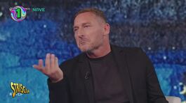 Gli squali che volevano mozzicare le mani a Totti e altre storie mostruose thumbnail
