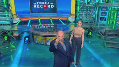 Lei, lui e l'orso, il numero di magia di Elvira Di Fino e Giovanni Mangone. E il record di Andrea Ballarin in tv Lei, lui e l'orso, il numero di magia di Elvira Di Fino e Giovanni Mangone. E il record di Andrea Ballarin in tv