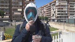 Bari, gli imballaggi abbandonati nel campo sportivo e le polveri che impestano il quartiere Bari, gli imballaggi abbandonati nel campo sportivo e le polveri che impestano il quartiere
