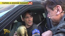 Tapiro d'oro a Simone Inzaghi dopo la conquista dello scudetto da parte del Napoli thumbnail