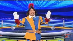 Auguri a Chiambretti! Eccolo a Striscia con Angelino Alano, con gli orecchini di Equitalia e le "ciapèt a punta" come Belén Auguri a Chiambretti! Eccolo a Striscia con Angelino Alano, con gli orecchini di Equitalia e le "ciapèt a punta" come Belén