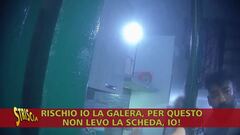 Petyx e il grande commercio di telefoni rubati al mercato dell'Albergheria, vicino a Ballarò Petyx e il grande commercio di telefoni rubati al mercato dell'Albergheria, vicino a Ballarò