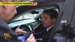 Tapiro d'oro extra large a Simone Inzaghi dopo la sconfitta dei nerazzurri in finale di Champions Tapiro d'oro extra large a Simone Inzaghi dopo la sconfitta dei nerazzurri in finale di Champions