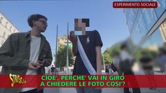 Cosa fai se vedi una donna importunata insistentemente da un uomo che vuole fotografarla? Cosa fai se vedi una donna importunata insistentemente da un uomo che vuole fotografarla?
