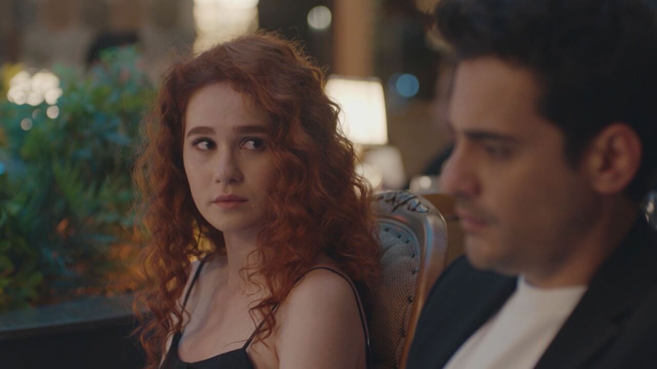 Tradimento, replica puntate serali 11 aprile 2025 | Video Mediaset