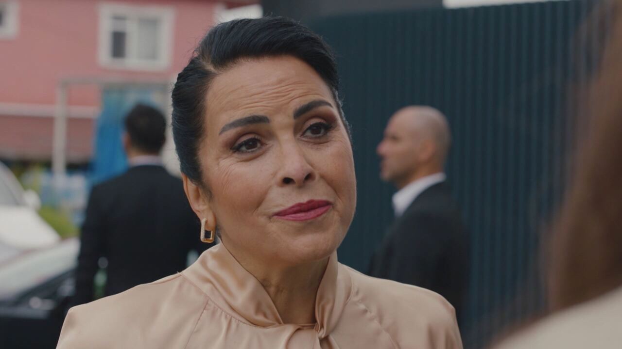 Tradimento, replica puntate 12 aprile 2025 | Video Mediaset